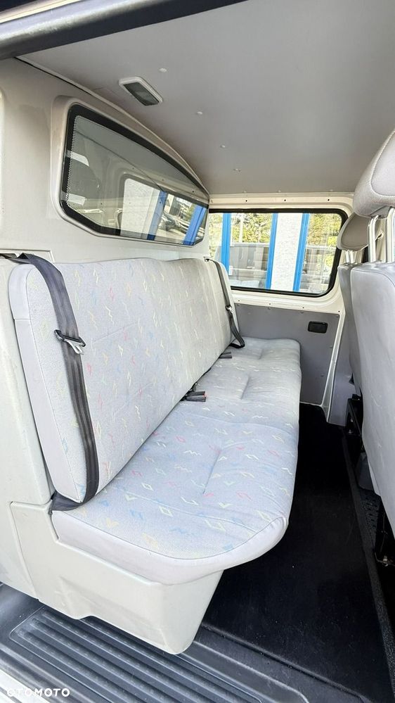 Volkswagen Transporter - 5