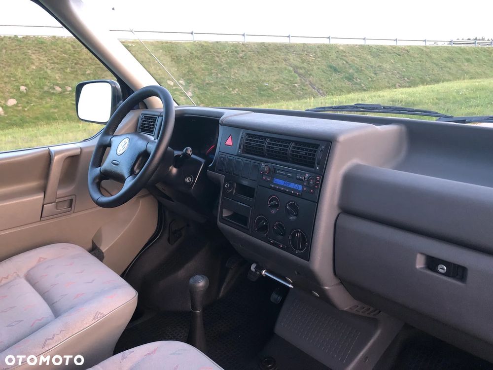 Volkswagen Transporter - 22