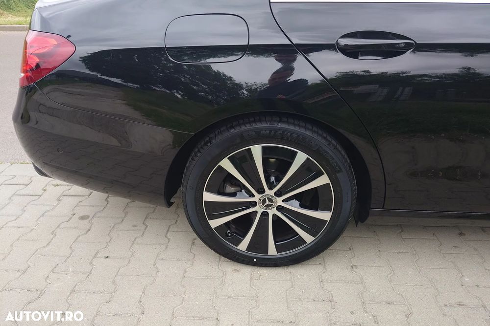 Mercedes-Benz E 200 Aut. - 19