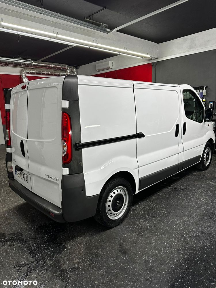 Opel Vivaro - 2
