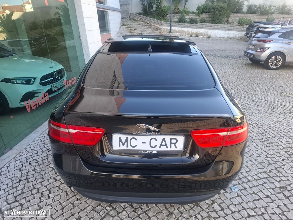 Jaguar XE 2.0 D Prestige Aut. - 5