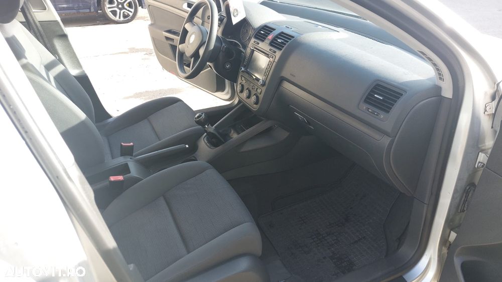 Volkswagen Golf 1.9 TDI Comfortline - 4