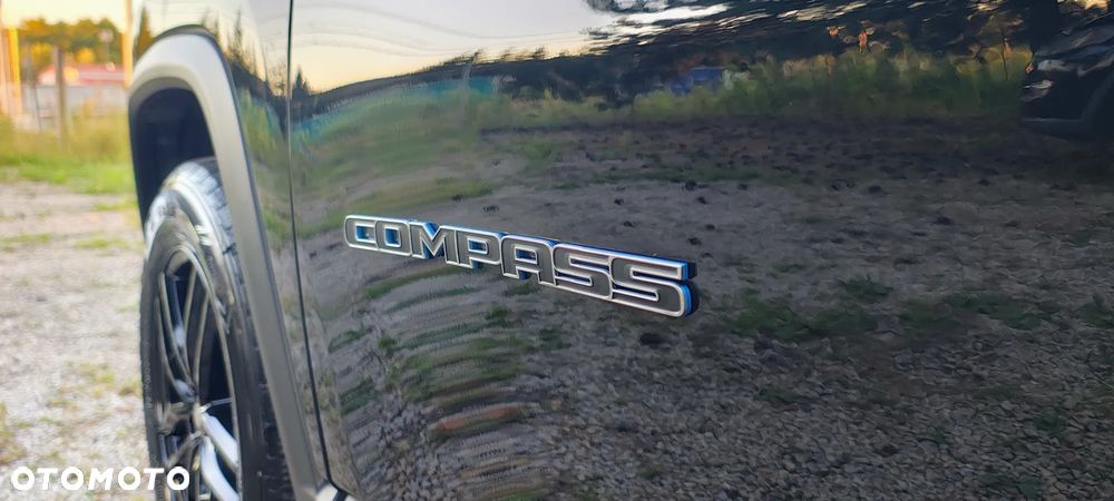 Jeep Compass - 24