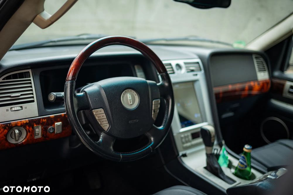 Lincoln Navigator 5.4 4WD - 3