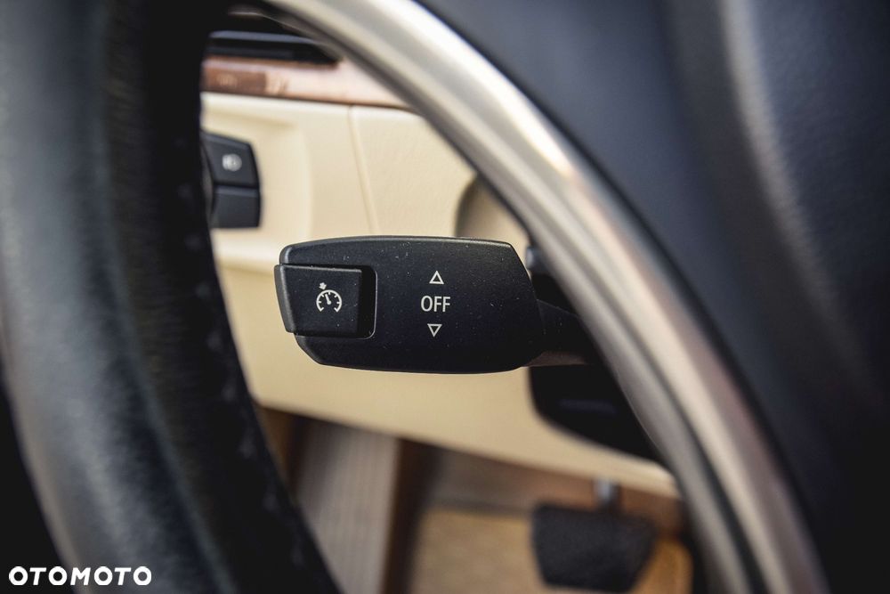 BMW Seria 3 335i Edition Exclusive - 15