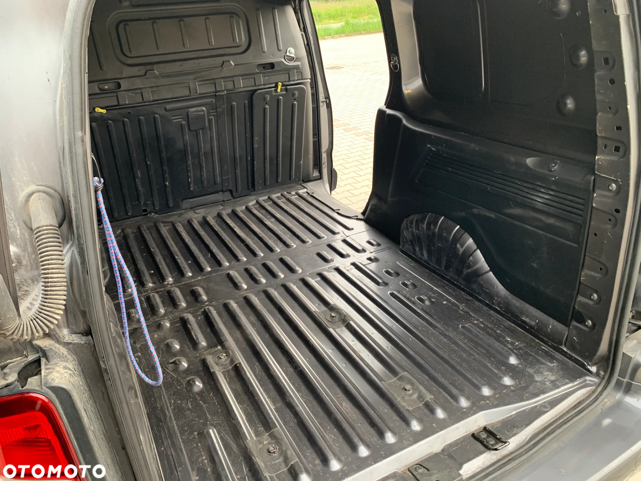 Opel COMBO - 13