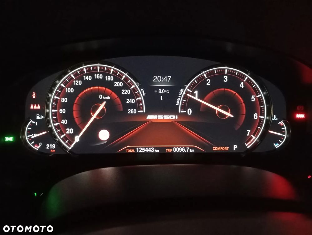 BMW Seria 5 M550i xDrive - 24