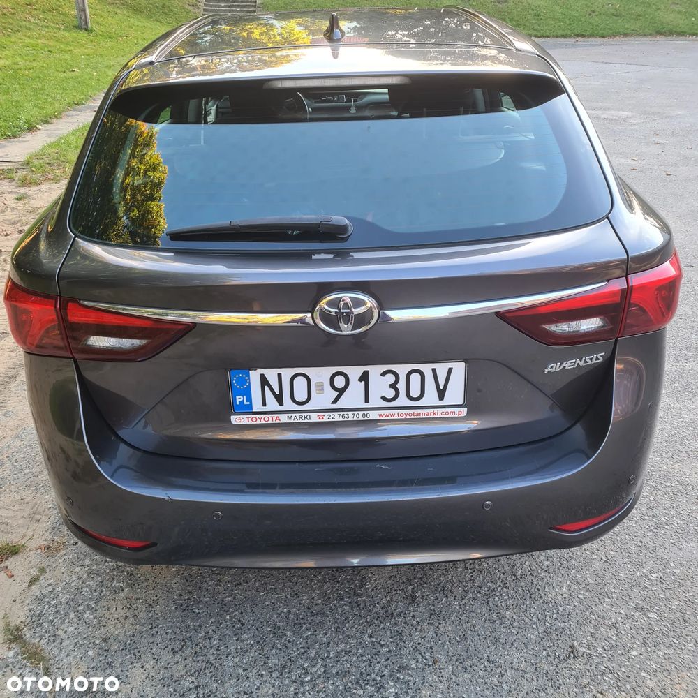 Toyota Avensis - 10