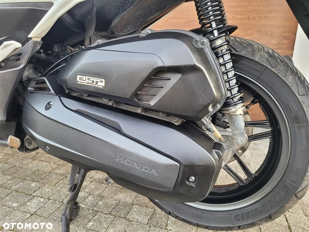 Honda NSS - 17