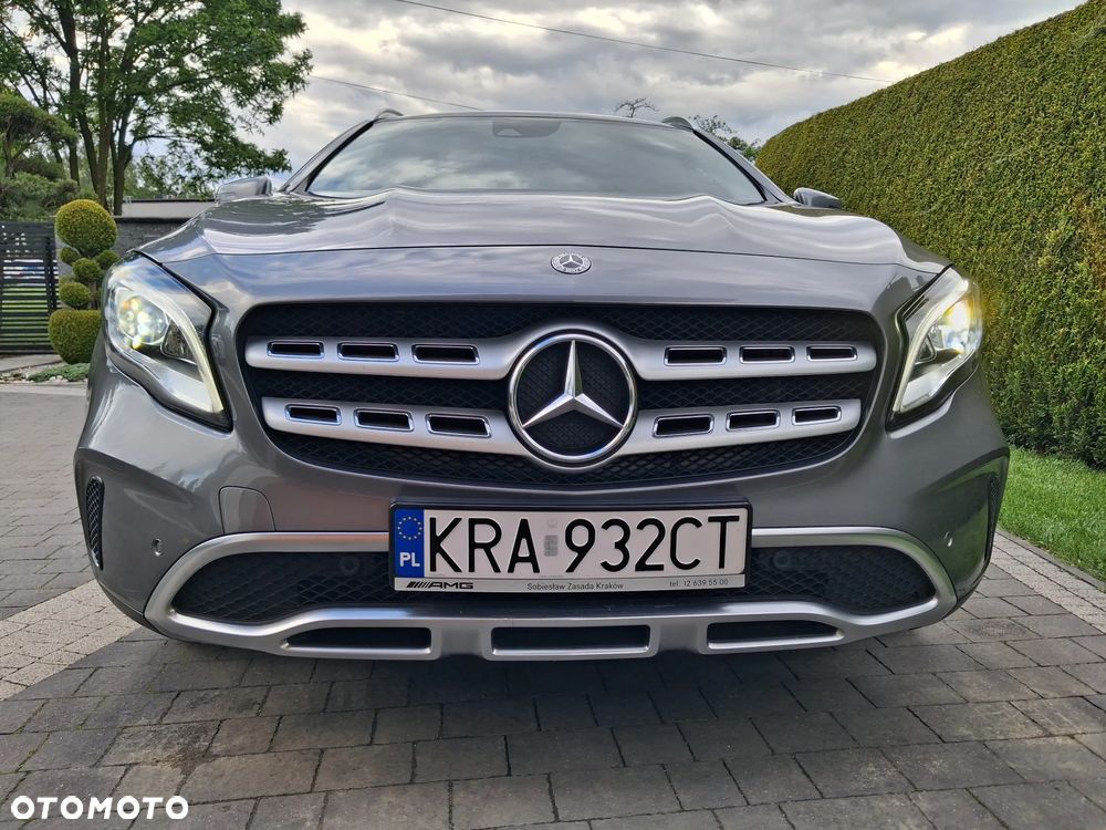 Mercedes-Benz GLA 180 AMG Line - 40