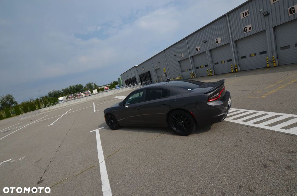 Dodge Charger 5.7 R/T - 28