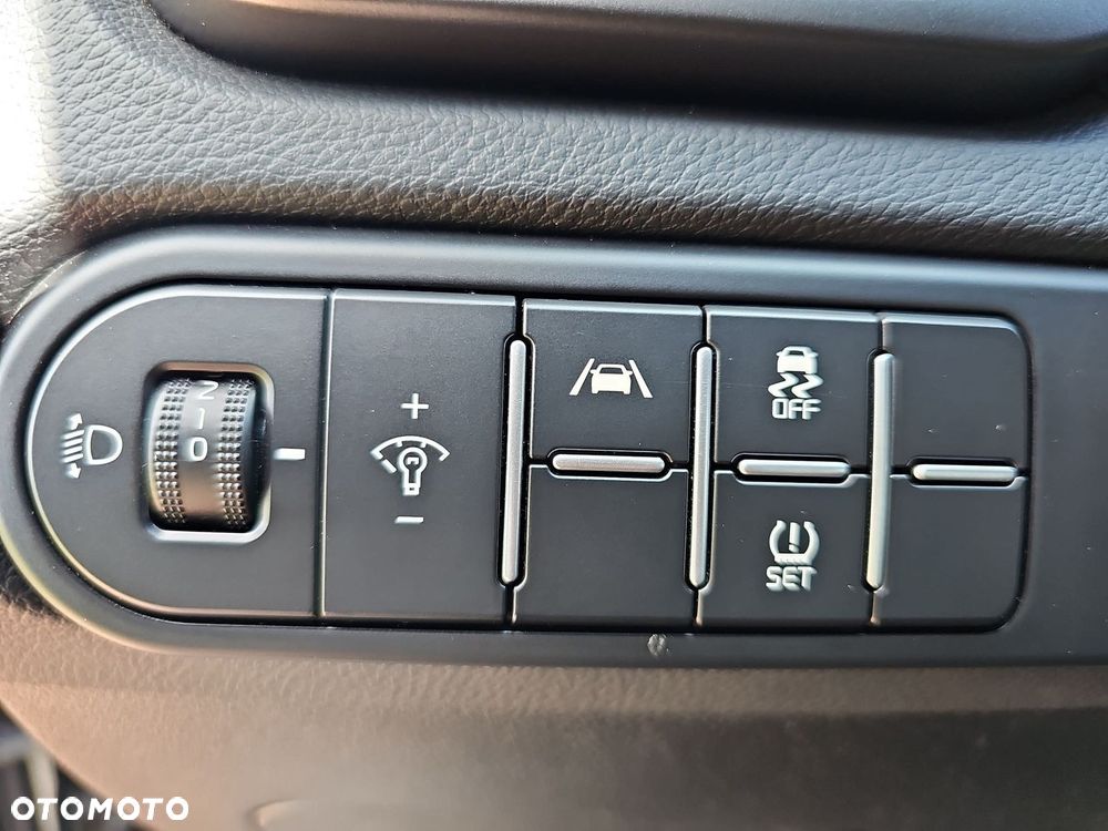 Kia Ceed 1.5 T-GDI M - 11