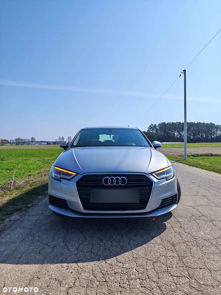 Audi A3 Sportback 30 TFSI S tronic - 3