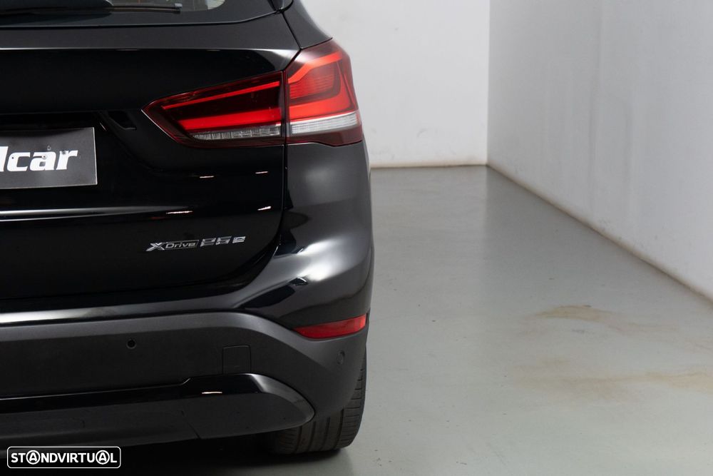 BMW X1 25 e xDrive Corporate Edition - 20