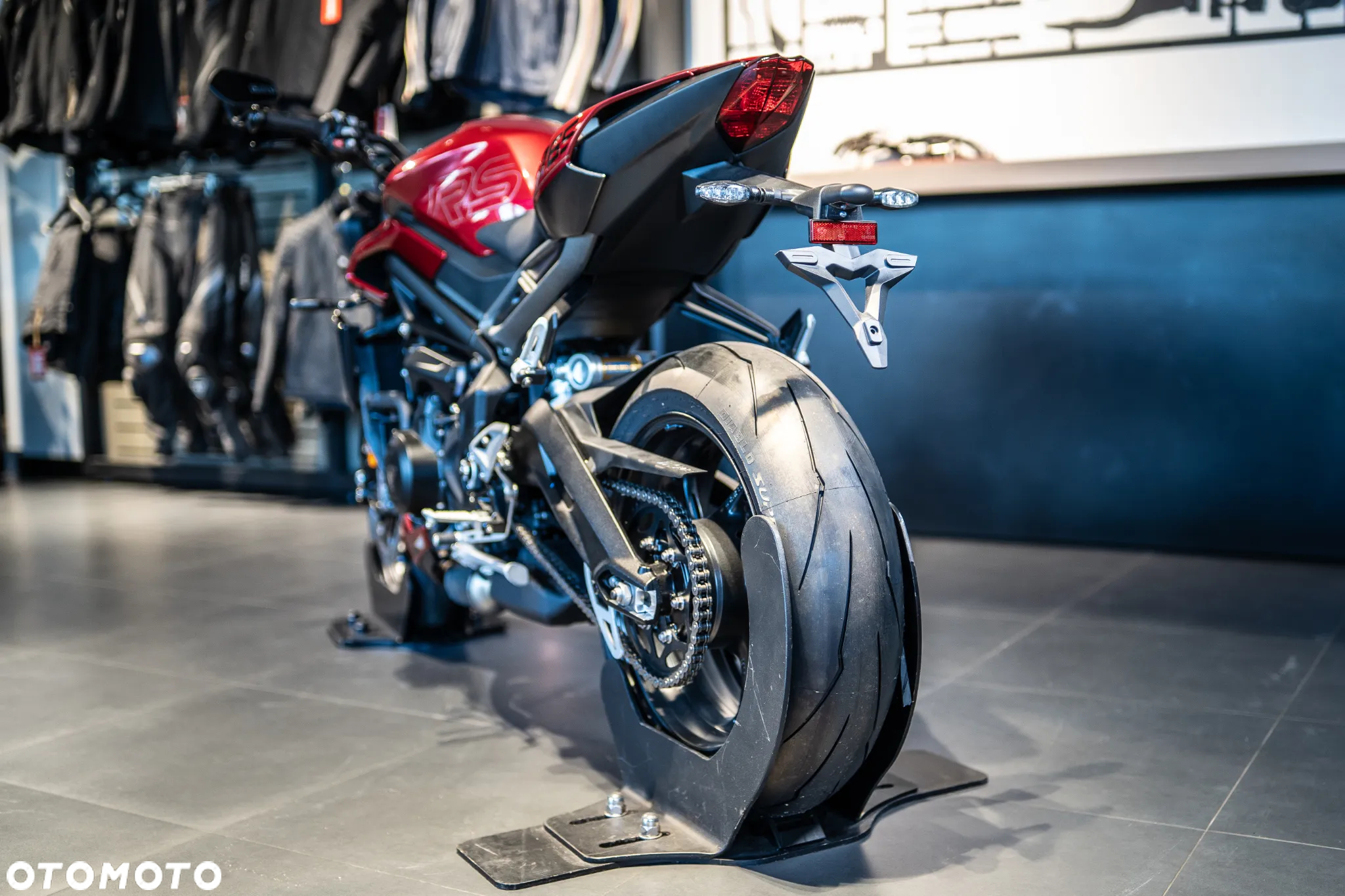 Triumph Street Triple - 12