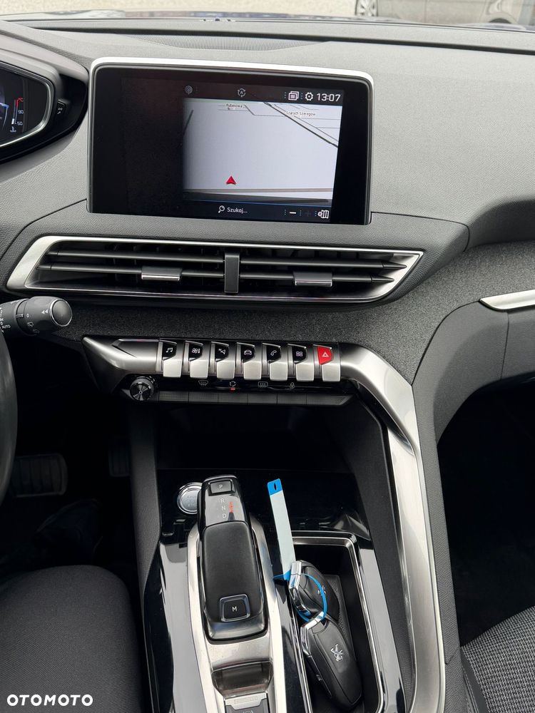 Peugeot 3008 1.6 PureTech GPF Active S&S EAT8 - 20