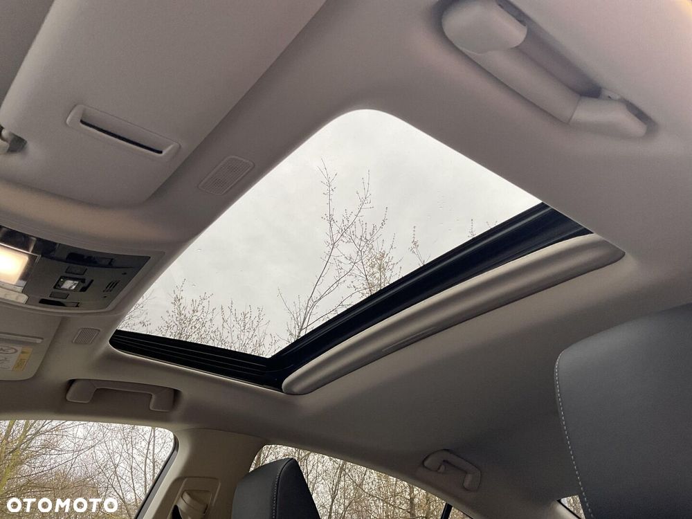 Lexus ES 300h Business Edition - 22