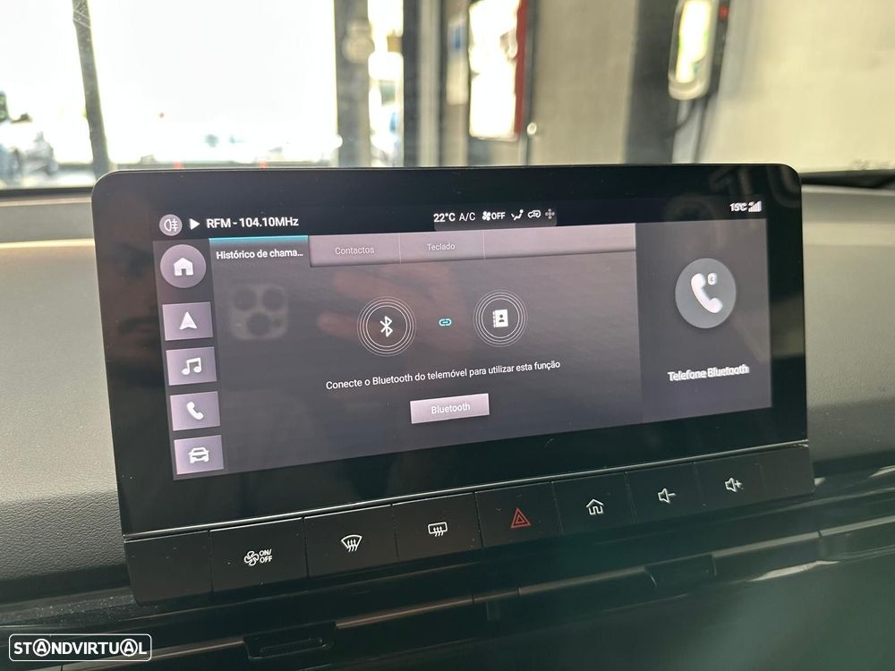 MG MG4 64 kWh Luxury - 35