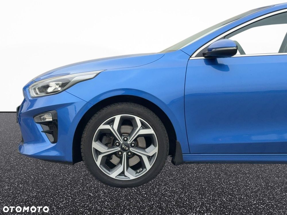 Kia Ceed - 10