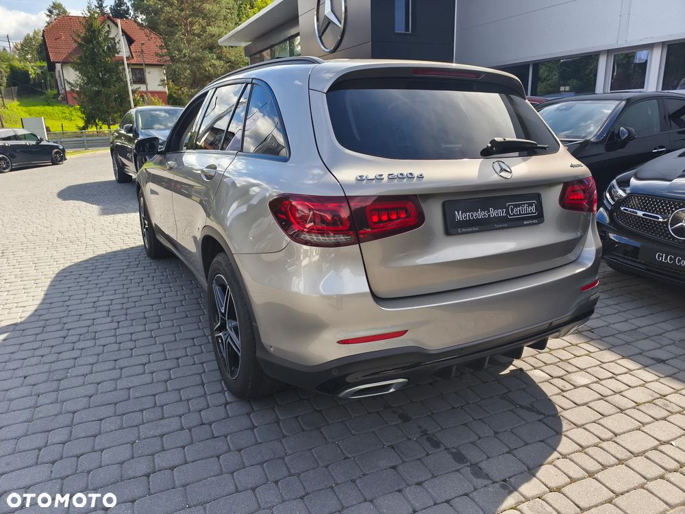 Mercedes-Benz GLC ver-200-d-mhev-4--matic-amg-line - 3