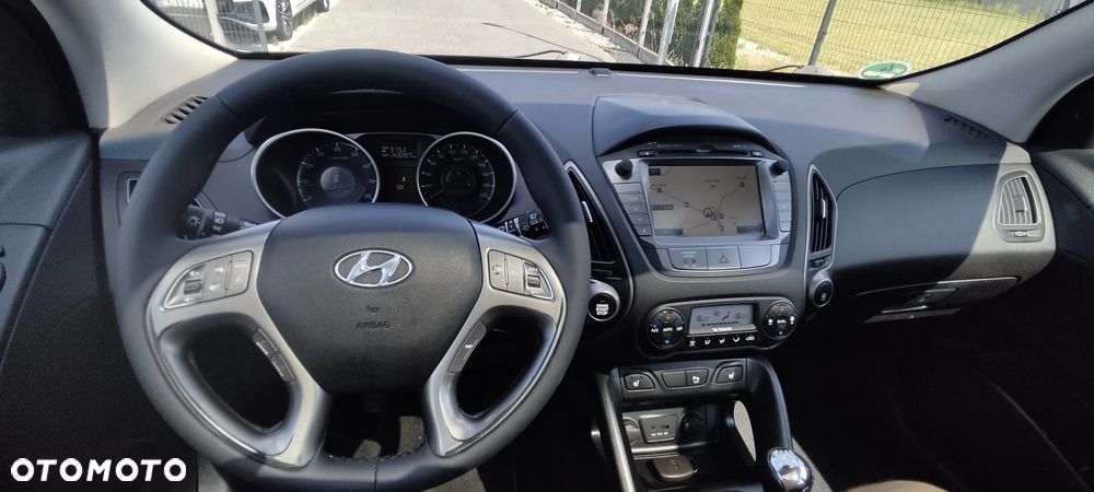 Hyundai ix35 blue 1.6 2WD Finale Gold - 12