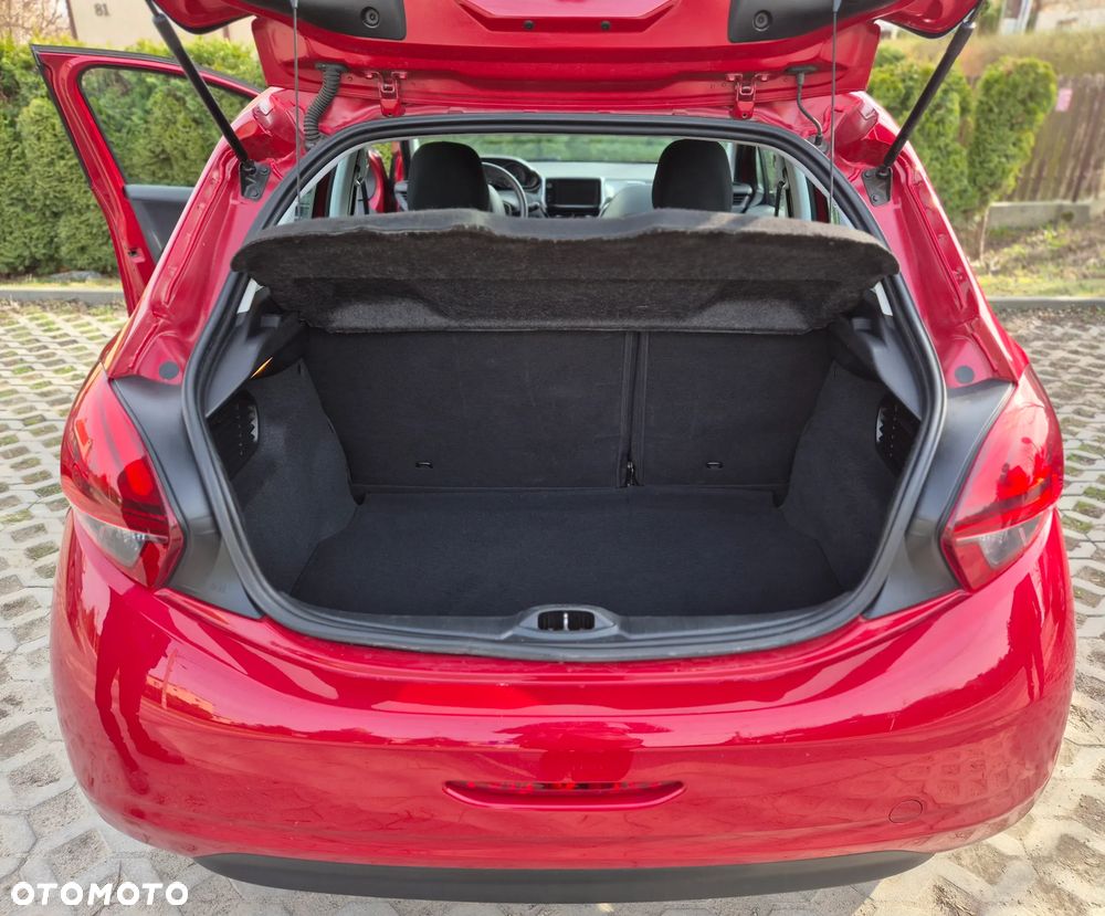 Peugeot 208 1.6 BlueHDi Allure S&S - 6