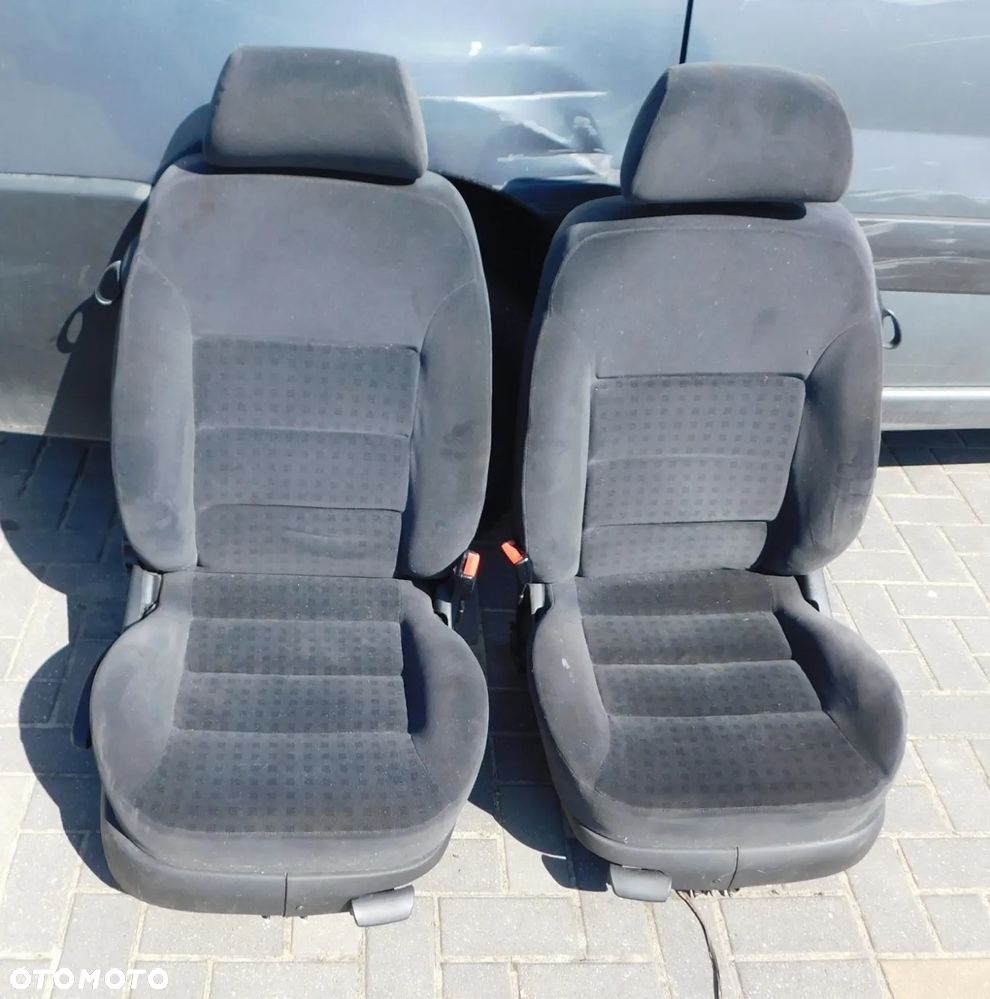 fotele przód VW GOLF IV 3D welur - 1