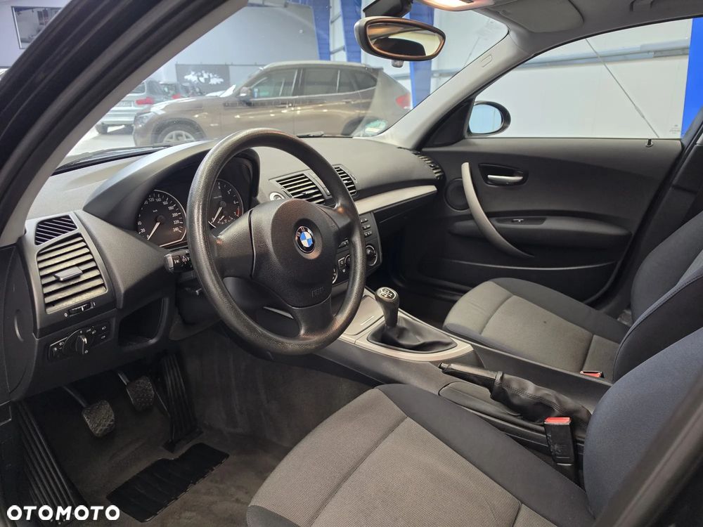 BMW Seria 1 116i - 28