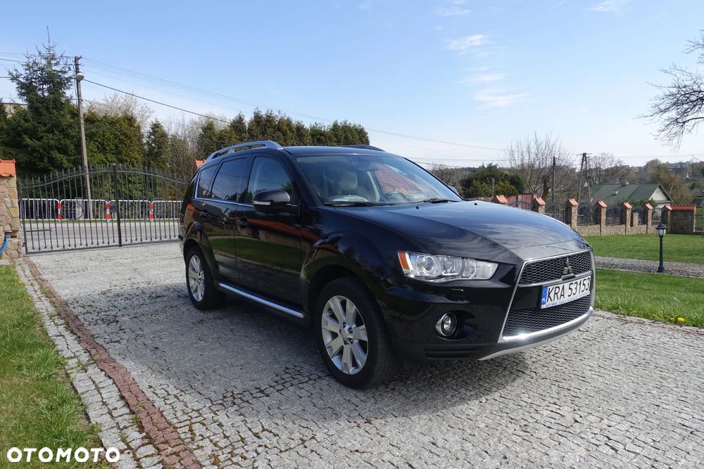 Mitsubishi Outlander 2.0 DID Intense + - 3