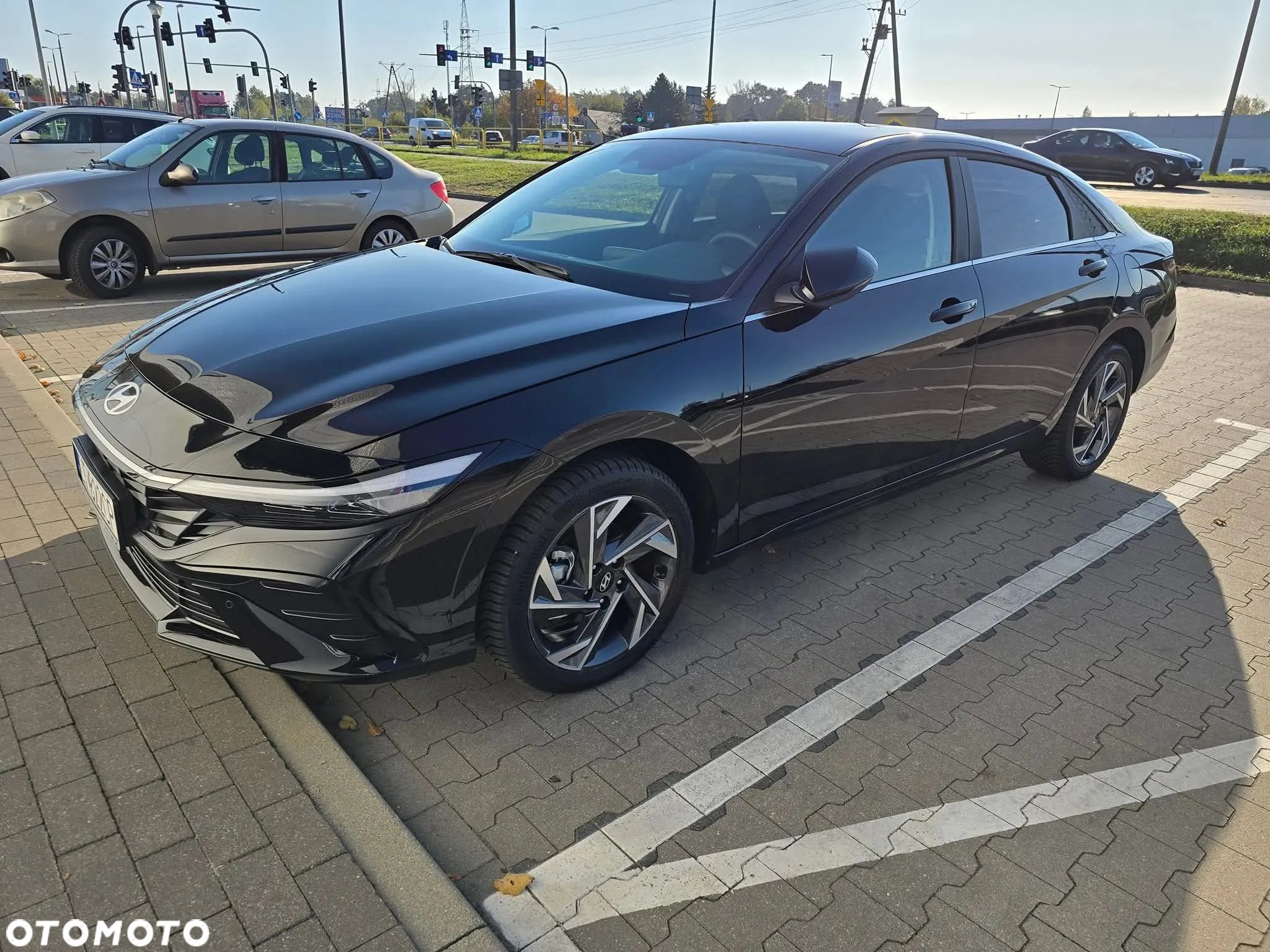 Hyundai Elantra 1.6 Smart CVT - 1