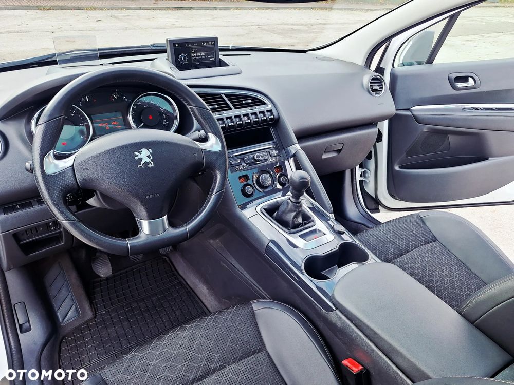 Peugeot 3008 HDi 115 Allure - 11