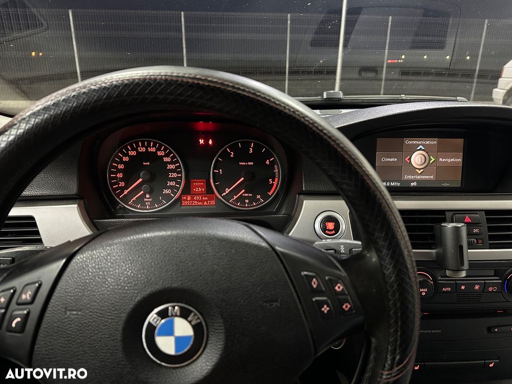 BMW Seria 3 320d DPF Touring - 5