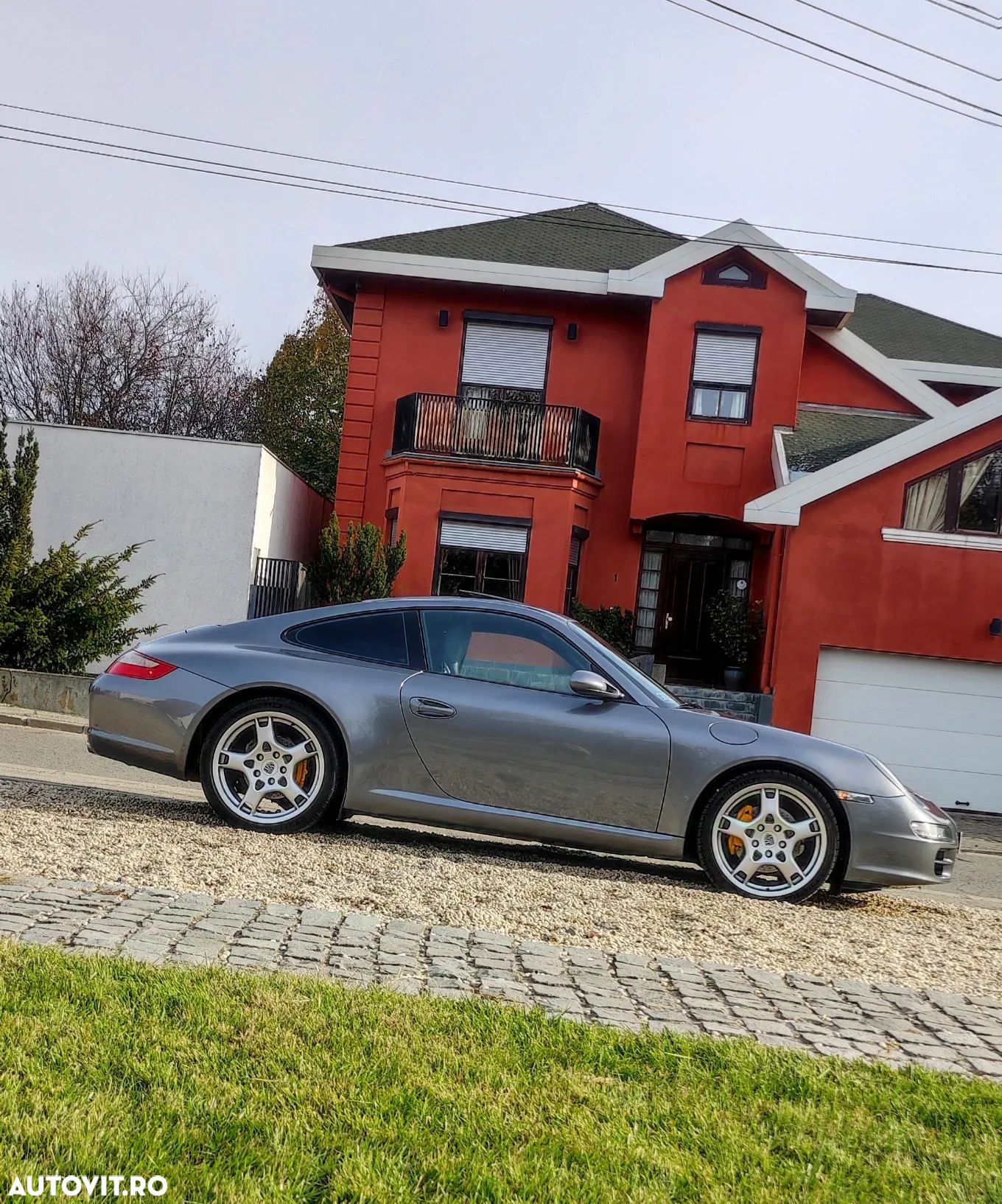 Porsche 911 Carrera - 1