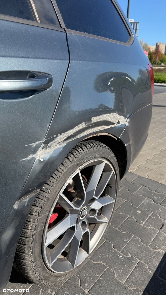 Skoda Octavia 2.0 TDI RS DSG - 6