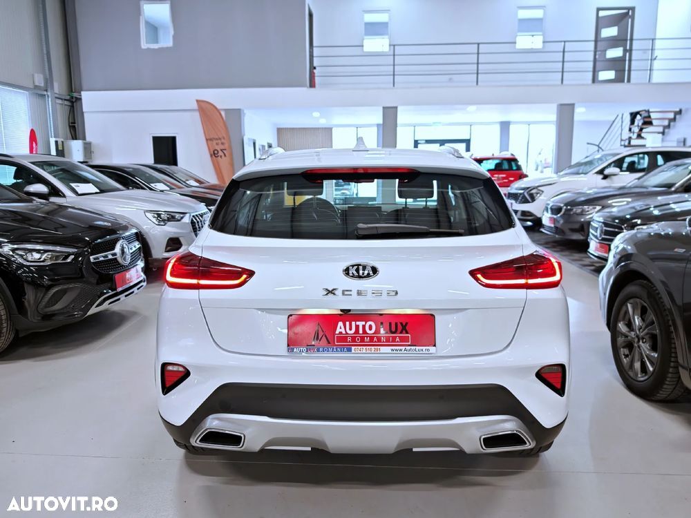 Kia XCeed 1.6 GDI 6DCT PHEV Vision - 14