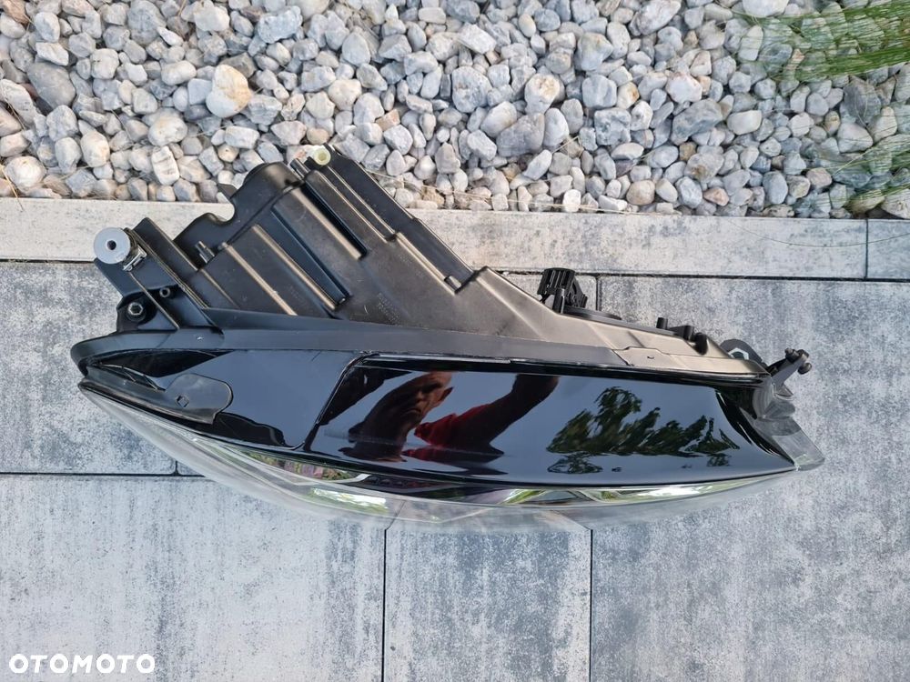 VW GOLF VII 7 5G1 LIFT 7.5 Lampa prawa przód Full Led Matrix 5G1941060 2018 - 6
