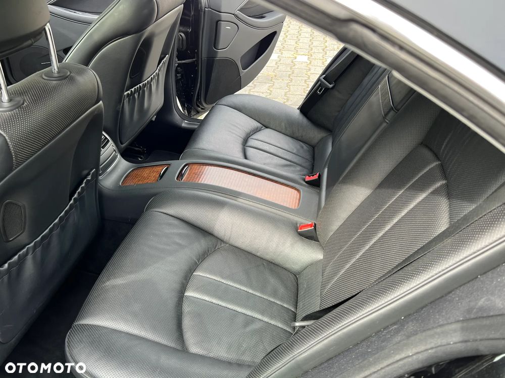 Mercedes-Benz CLS - 12
