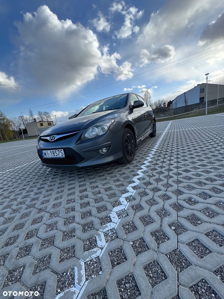 Hyundai i30 1.6 CRDi Classic + - 9