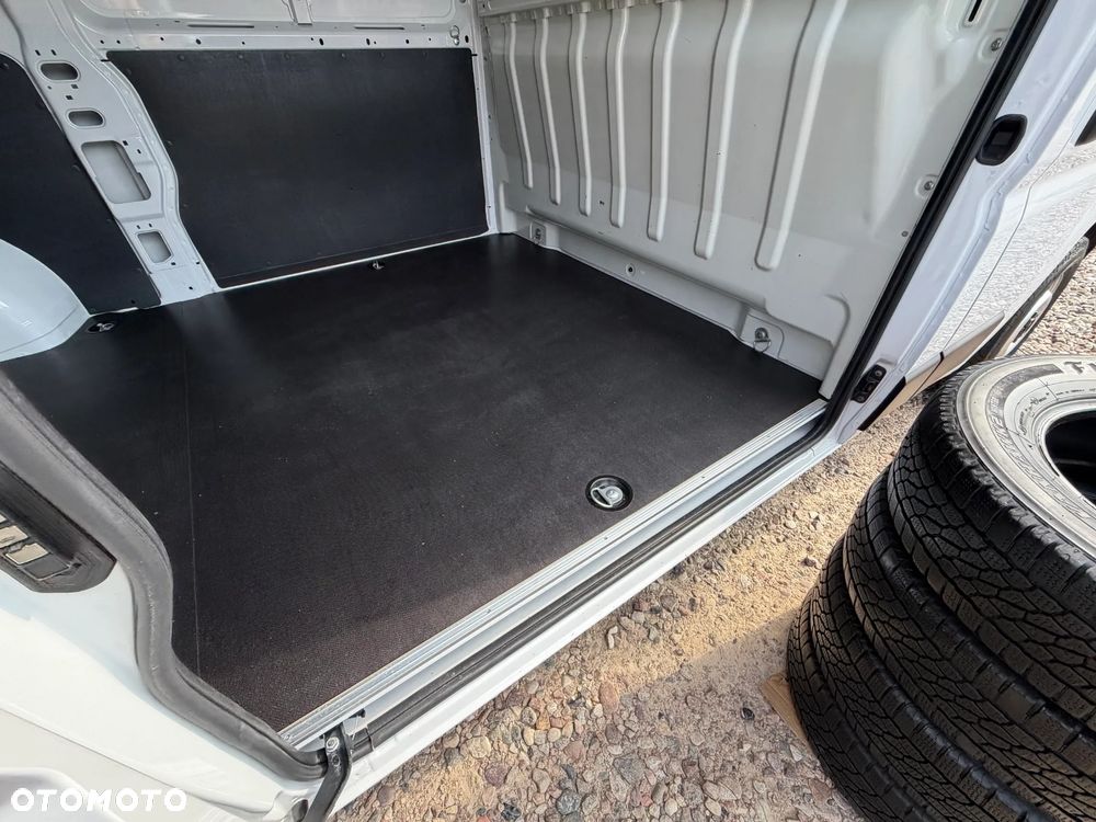 Fiat DUCATO L2H1 2.3 MultiJet 140KM Salon Polska Pierwszy Wł 100% Bezwypadkowy Kamera, Radio z ekr. dotykowym, Tempomat, Ogr.. Kier. skórzana, Klimatyzacja automatyczna, 2 komplety opon, Możliwość finansowania!! VAT-1 Kredyt Leasing!! - 33