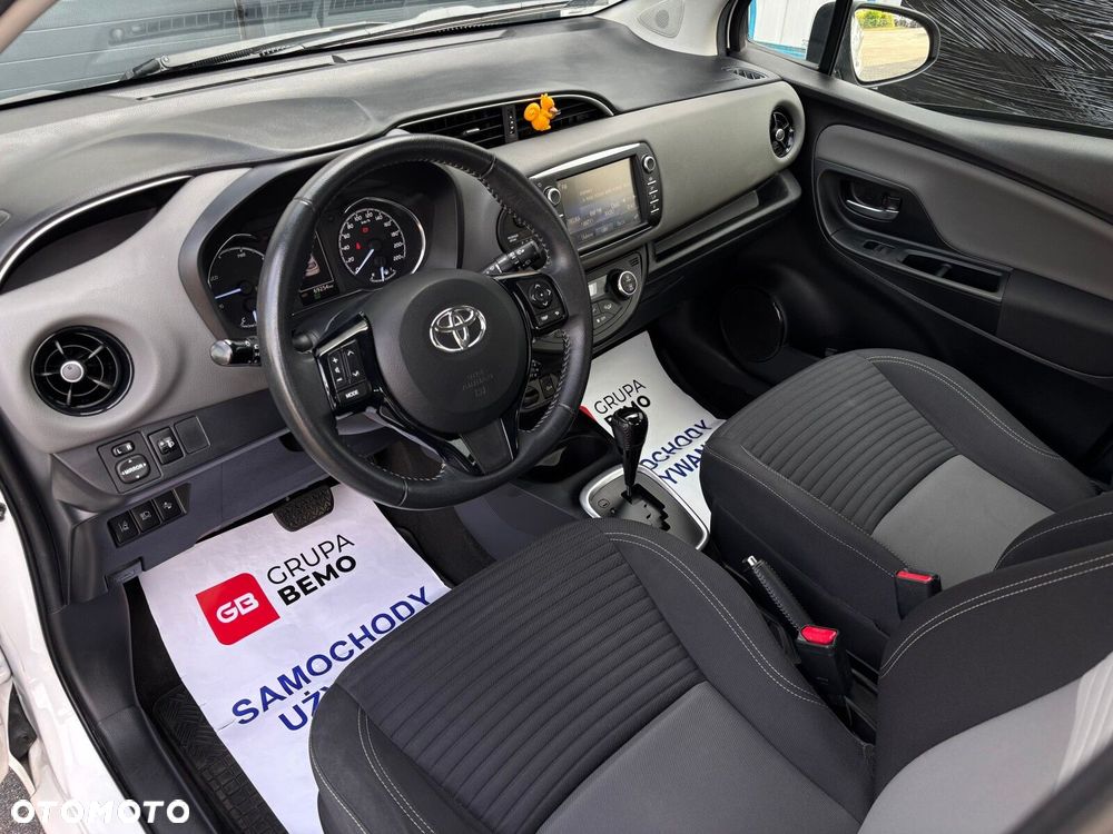 Toyota Yaris 1.5 Premium CVT - 11