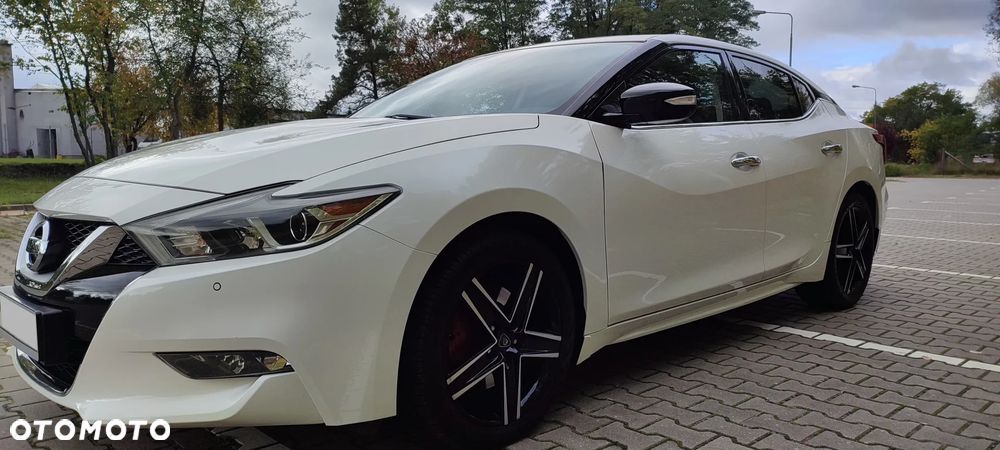 Nissan Maxima - 11