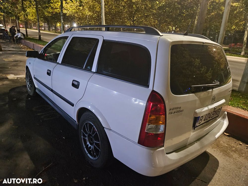 Opel Astra Classic Caravan 1.6i - 12