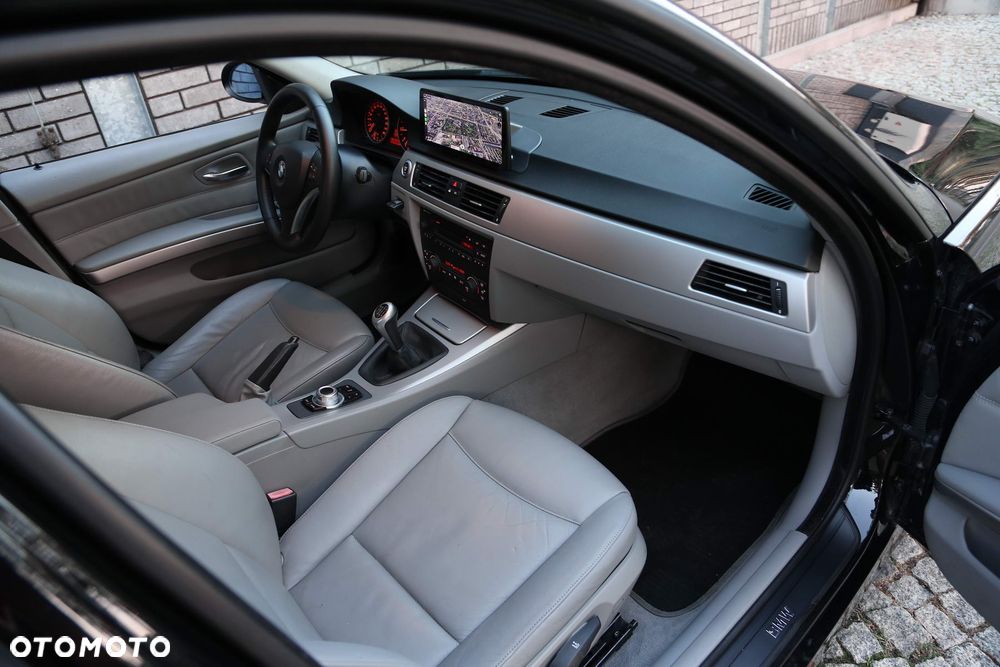 BMW Seria 3 - 31