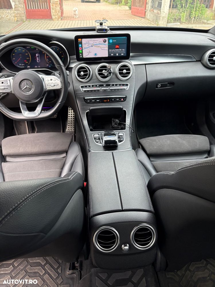 Mercedes-Benz C - 12