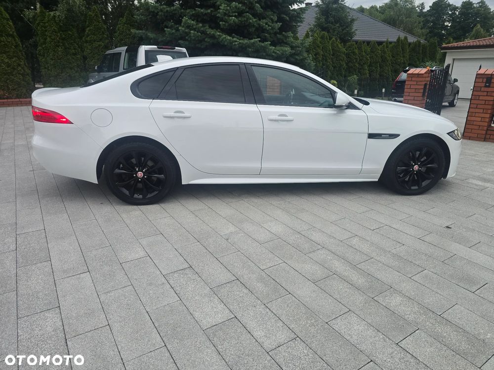 Jaguar XF 30d R-Sport - 8