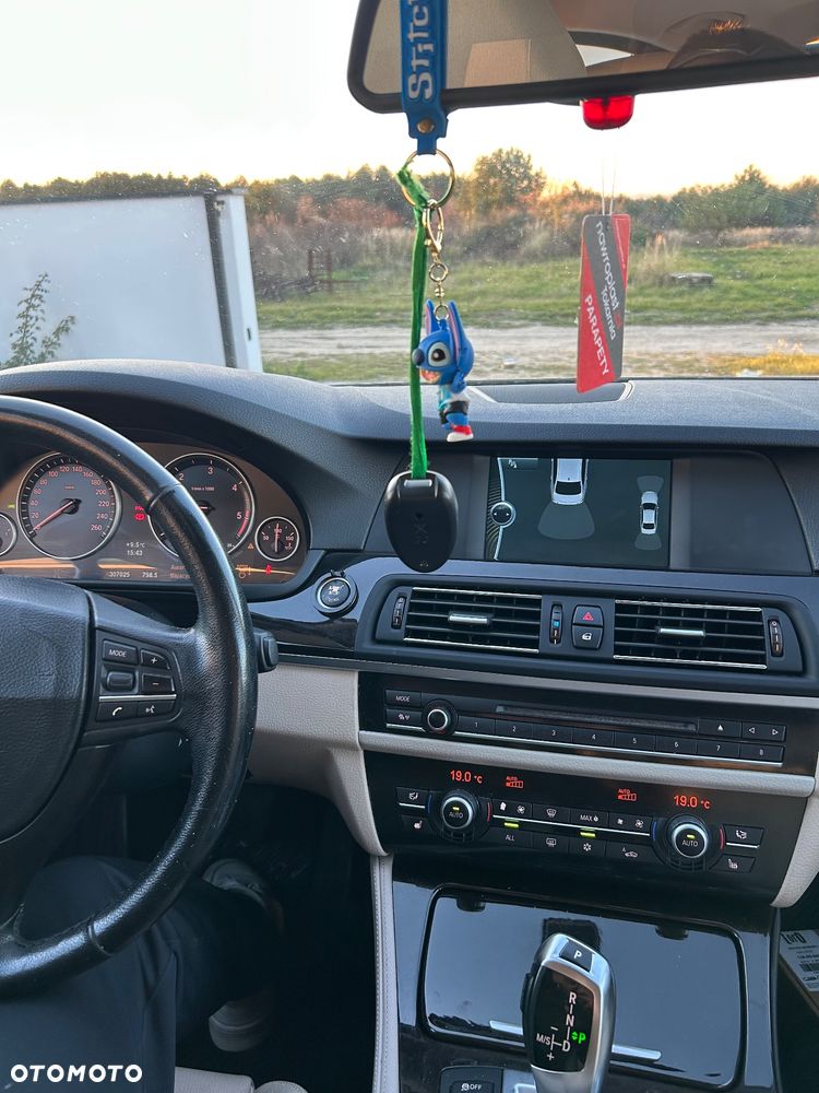 BMW Seria 5 520d - 7