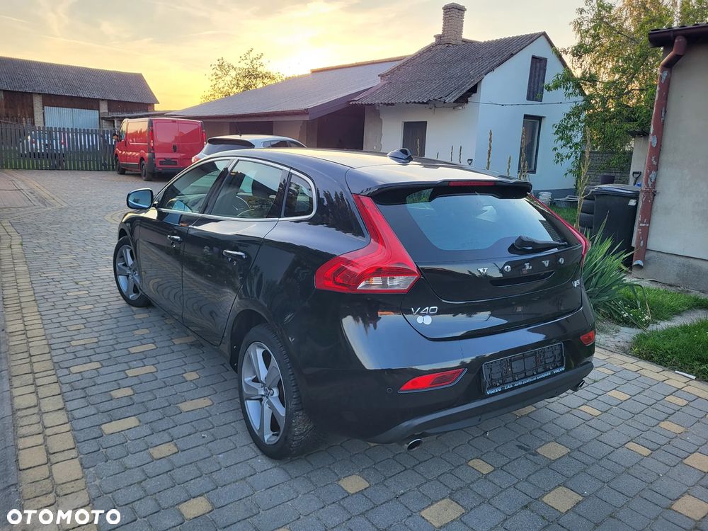 Volvo V40 T3 Momentum - 12