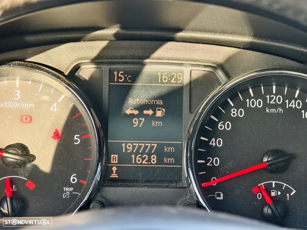 Nissan Qashqai 1.6 dCi Tekna - 33