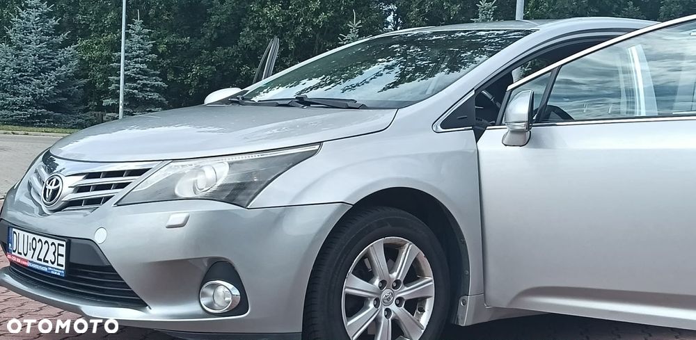 Toyota Avensis 2.0 Style MS - 36