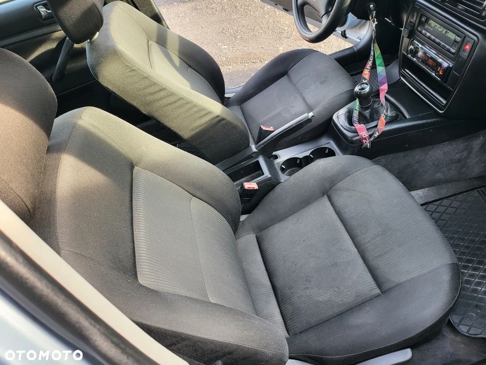 Volkswagen Passat 2.0 Comfortline - 4